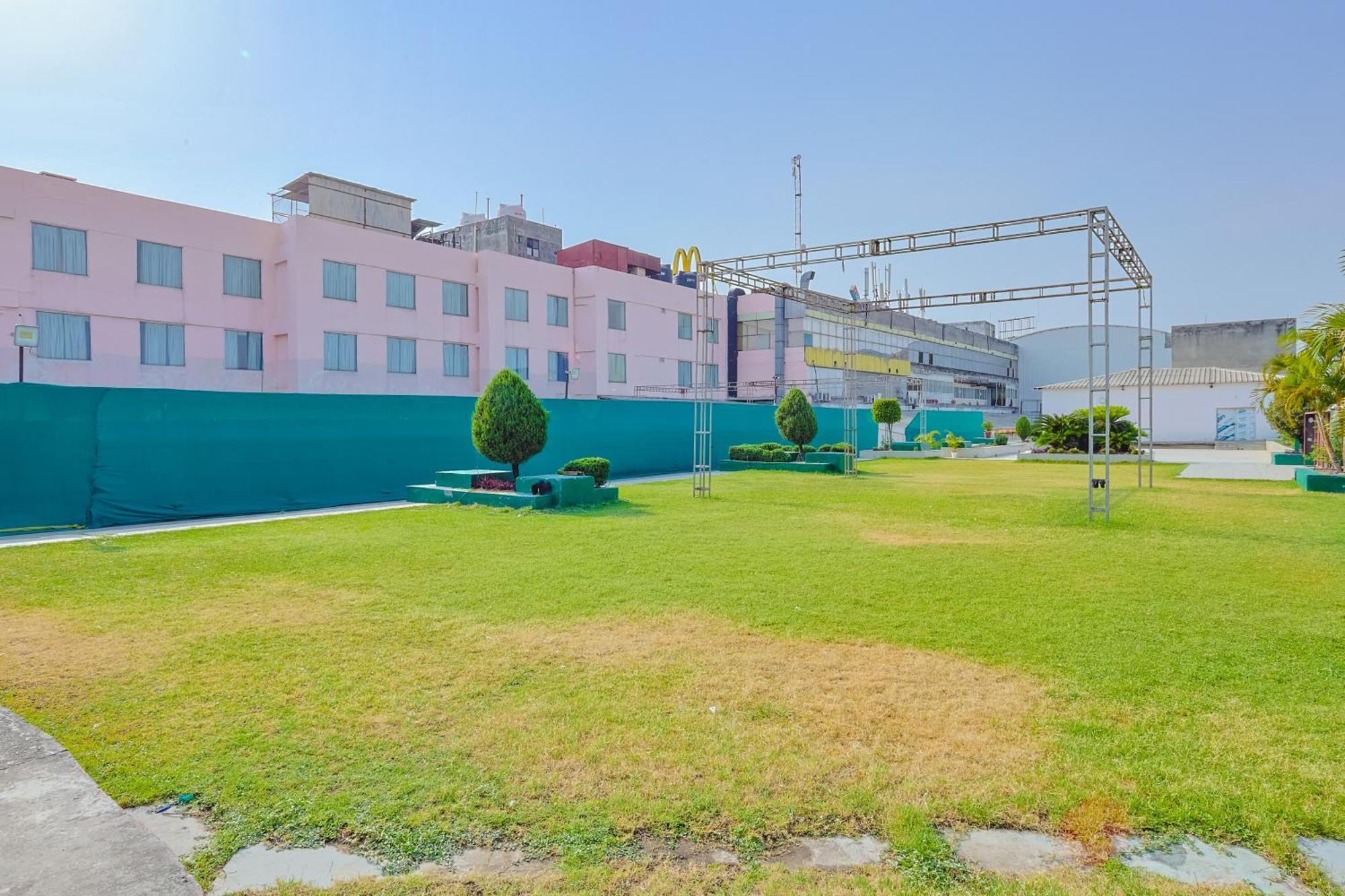 Hyphen Haridwar Grand Hotel Eksteriør billede